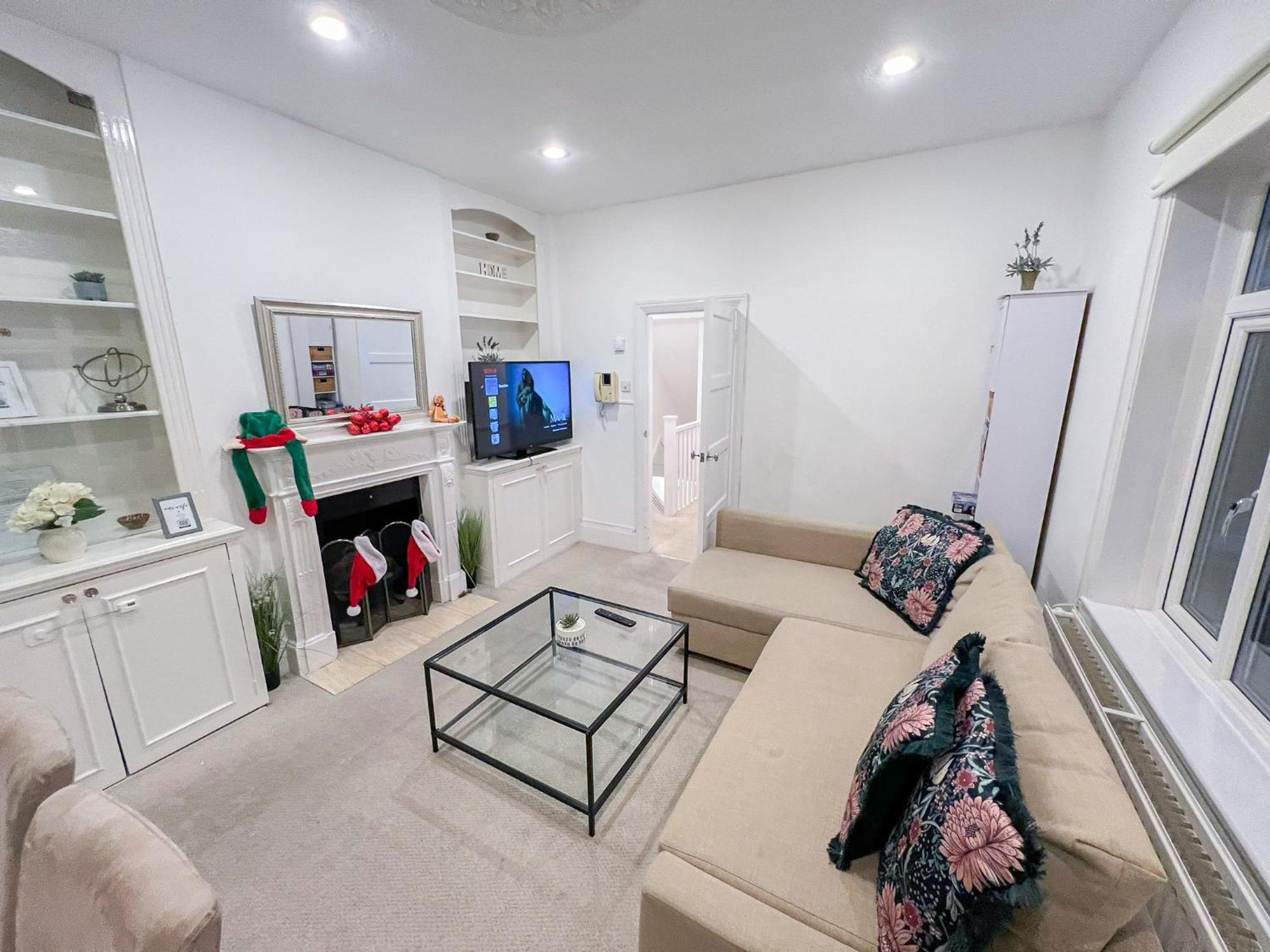 Lovely 3 Bedroom Maisonette With Private Roof Terrace In Hammersmith ลอนดอน ภายนอก รูปภาพ